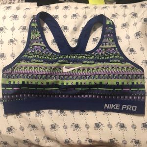 Nike pro sports bra sz M